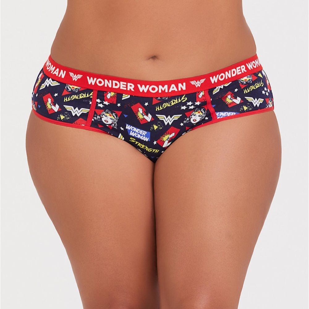Torrid Wonder Woman logo hipster panty NWOT